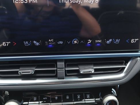 New 2025 Chevrolet Equinox EV LT w/ Convenience Package II image 7