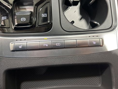 New 2026 Kia Carnival EX image 21