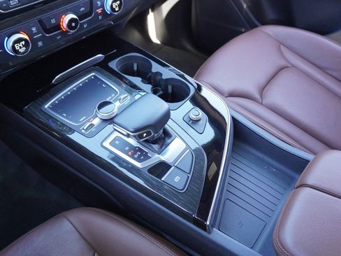 Used 2017 Audi Q7 3.0T Premium Plus image 21