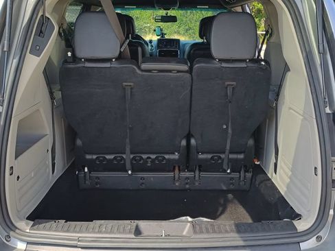 Used 2019 Dodge Grand Caravan SXT FWD image 20