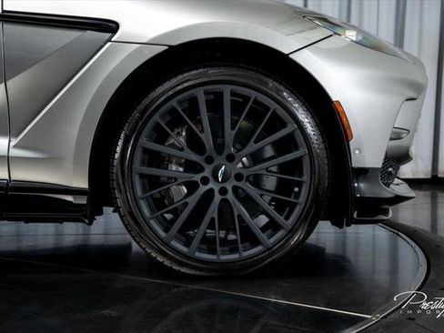 Used 2025 Aston Martin DBX 707 image 23