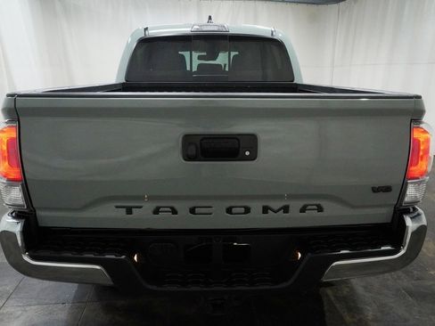 Certified 2023 Toyota Tacoma TRD Off-Road image 5