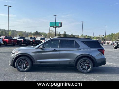 New 2026 Ford Explorer ST image 4