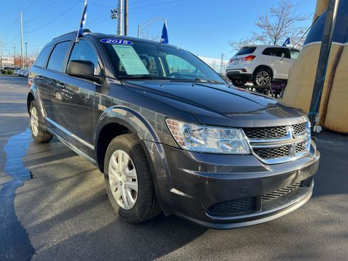 Used 2018 Dodge Journey SE image 8