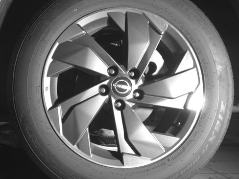 Used 2025 Nissan Rogue SV image 14