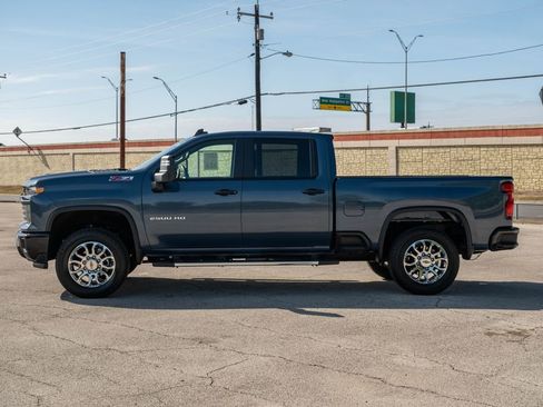 Used 2026 Chevrolet Silverado 2500 Custom w/ Custom Value Package AWD/4WD image 4