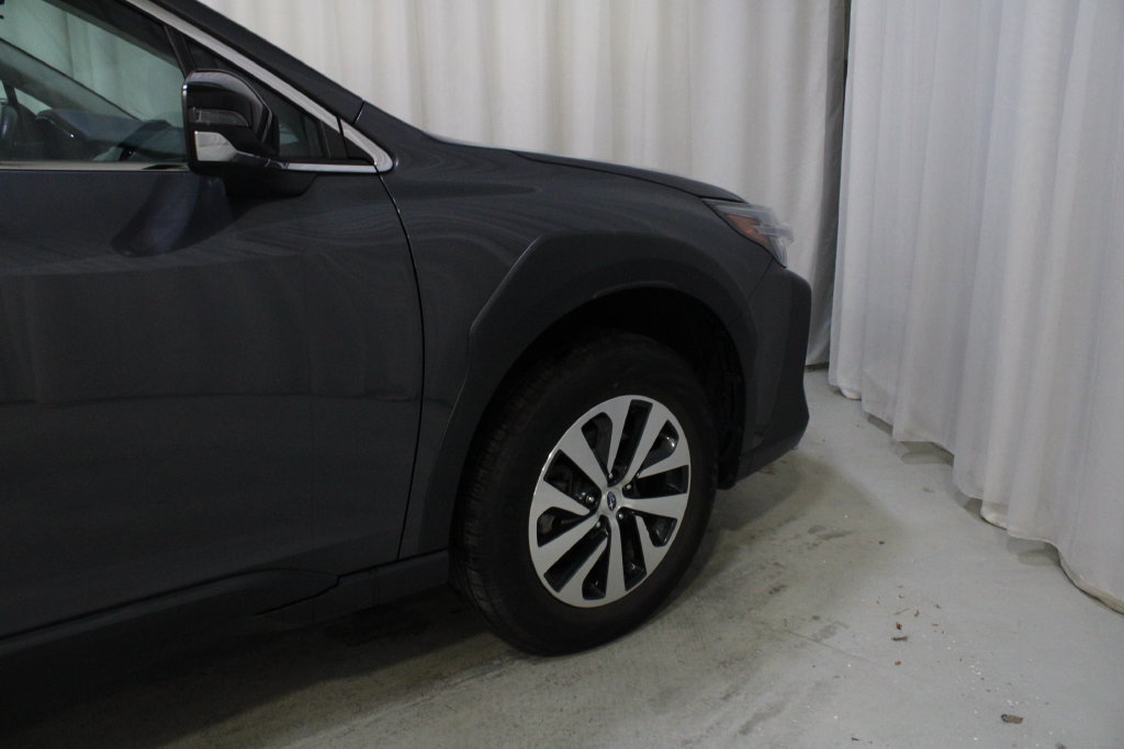 Used 2024 Subaru Outback Premium AWD/4WD image 27