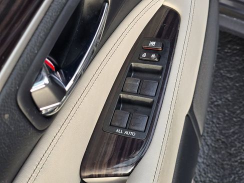 Used 2014 Lexus LS 460 image 14