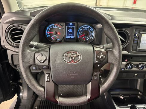 Used 2018 Toyota Tacoma SR w/ SR Convenience Package image 33