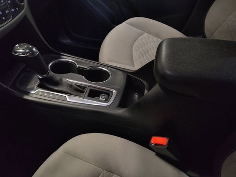 Used 2019 Chevrolet Equinox LT image 26