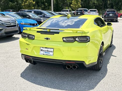 Used 2021 Chevrolet Camaro SS RWD image 6