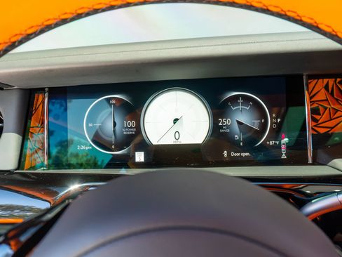 Used 2026 Rolls-Royce Phantom Sedan RWD image 79