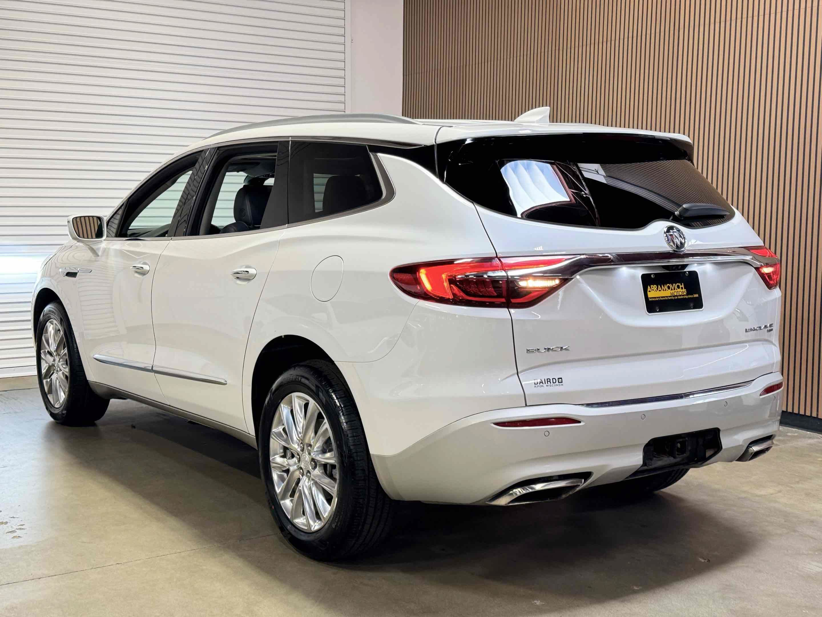 Used 2018 Buick Enclave Premium w/ Experience Buick Package AWD/4WD image 57