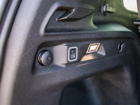 Used 2023 Jeep Grand Cherokee L Altitude image 9