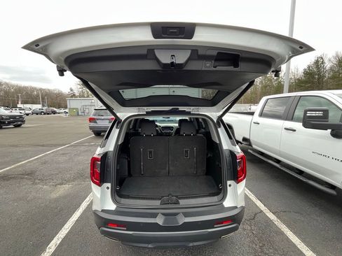Used 2023 GMC Acadia AT4 w/ Technology Package image 10