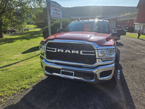Used 2020 RAM 5500 Tradesman AWD/4WD image 7