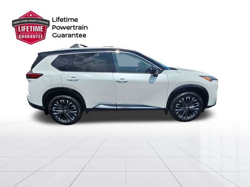 Certified 2025 Nissan Rogue Platinum w/ Platinum Premium Package FWD image 6