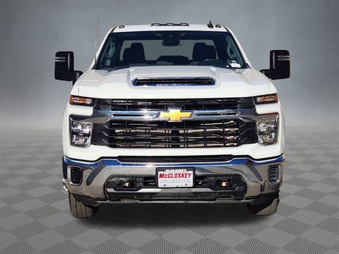 Used 2024 Chevrolet Silverado 3500 LT image 2