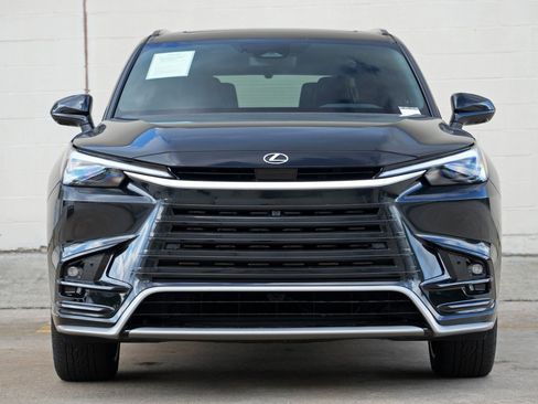 Used 2024 Lexus TX 500h AWD w/ Technology Package image 7