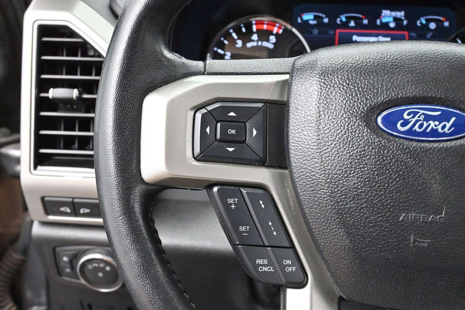 Used 2021 Ford F350 4x4 Crew Cab Super Duty image 16
