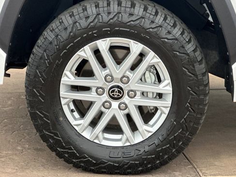 Used 2024 Toyota Tundra SR5 image 31