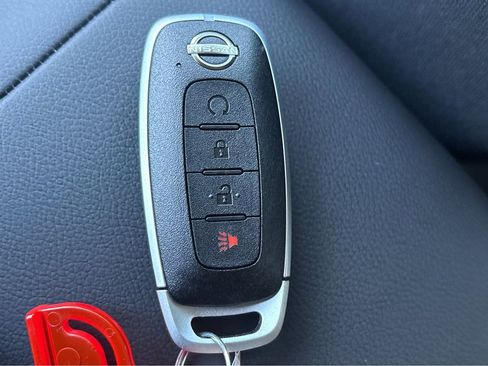 New 2025 Nissan Kicks SV w/ SV Premium Package FWD image 27