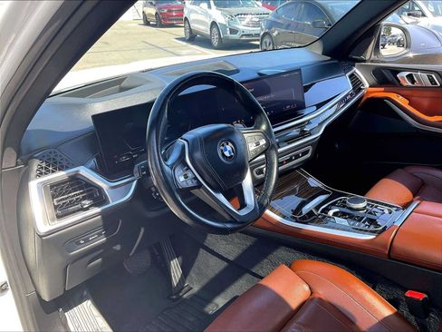 Used 2025 BMW X5 xDrive50e AWD/4WD image 16