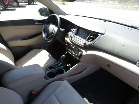 Used 2018 Hyundai Tucson Value AWD/4WD image 14