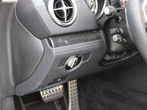 Used 2020 Mercedes-Benz SL 550 image 19