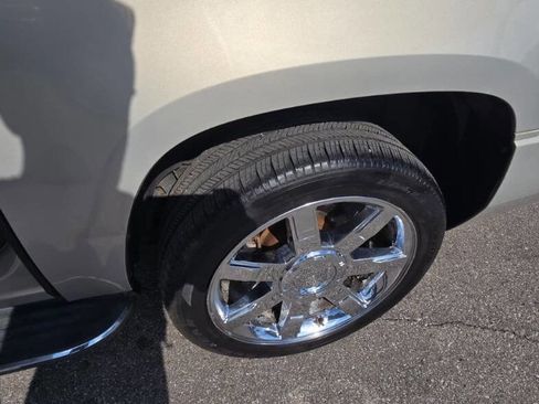 Used 2009 Cadillac Escalade ESV AWD image 12