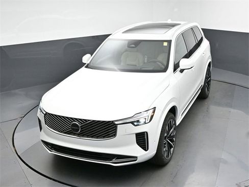 New 2026 Volvo XC90 B6 Ultra image 47