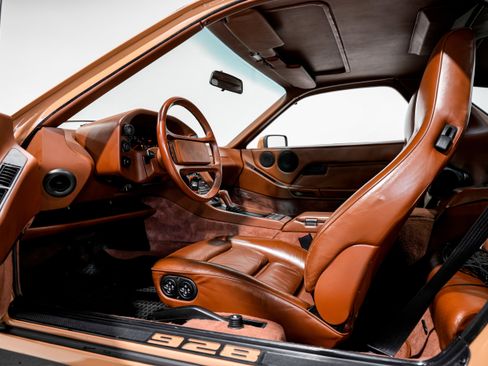 Used 1987 Porsche 928 S4 image 18