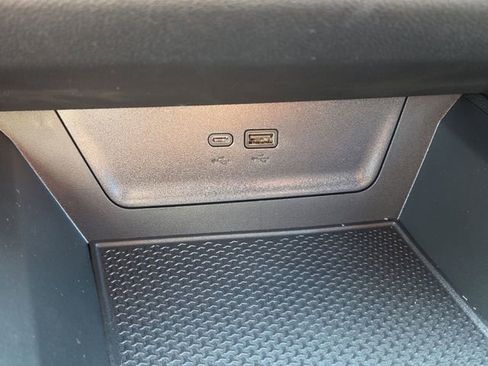 New 2026 Chevrolet Equinox LT w/ Convenience Package II image 38