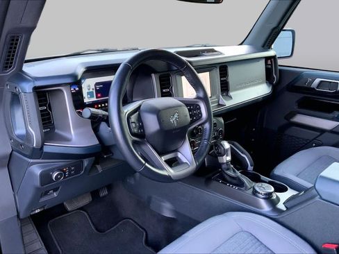 Used 2022 Ford Bronco Outer Banks AWD/4WD image 15