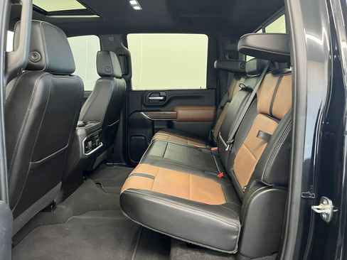 Used 2021 Chevrolet Silverado 3500 High Country w/ Technology Package image 11