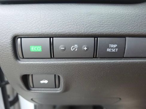 New 2025 Nissan Sentra SV w/ SV Premium Package image 13