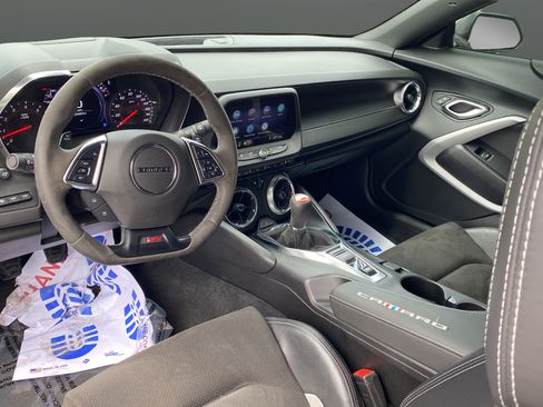 Used 2019 Chevrolet Camaro SS RWD image 11