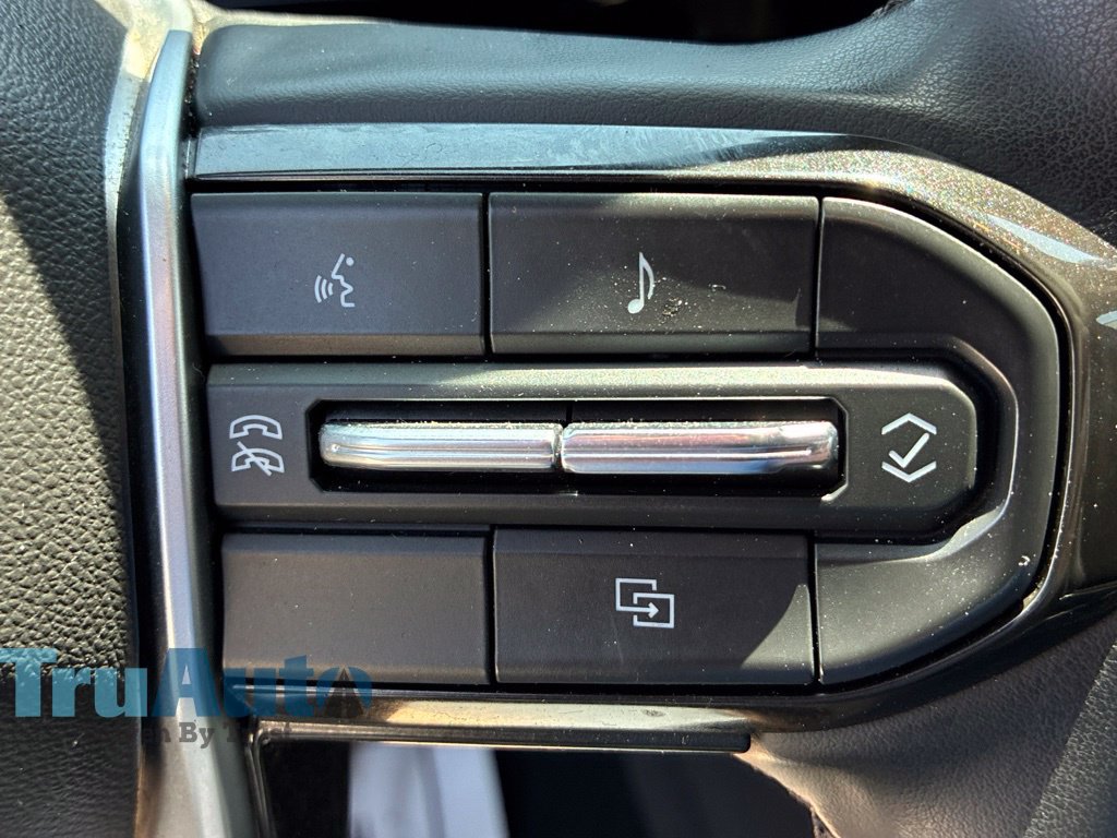 Used 2024 Chevrolet Colorado LT w/ LT Convenience Package II RWD image 29
