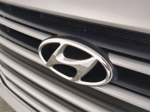 Used 2018 Hyundai Elantra SEL image 13