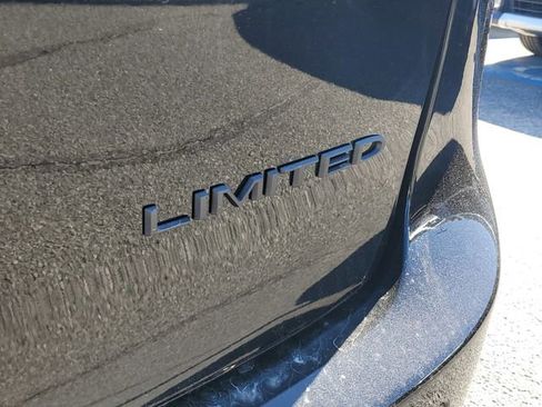 New 2026 Chrysler Pacifica Limited w/ S Appearance Package image 7