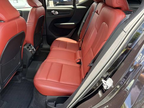Used 2019 Volvo XC40 T5 Inscription AWD/4WD image 14