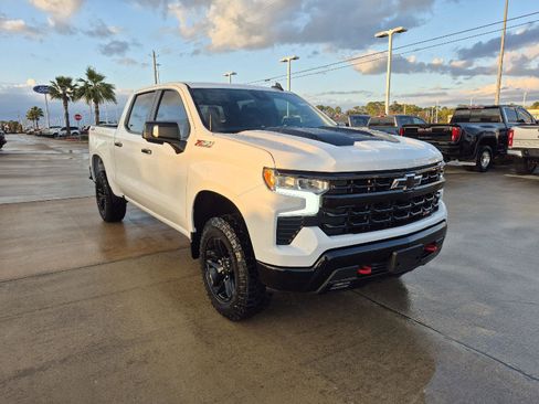 Used 2022 Chevrolet Silverado 1500 LT Trail Boss w/ Convenience Package II image 6