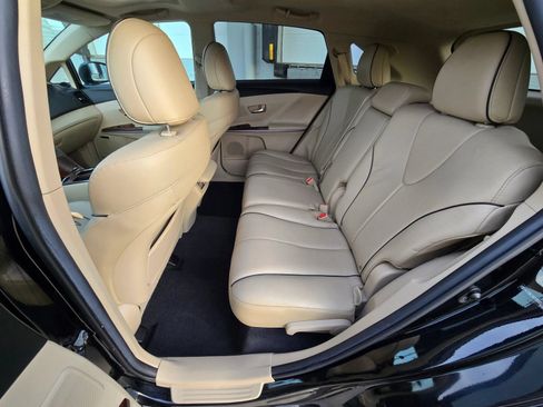 Used 2011 Toyota Venza AWD w/ Premium Pkg #2 image 15