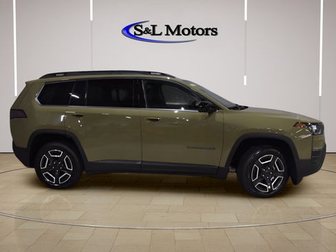 New 2026 Jeep Cherokee Laredo AWD/4WD image 8