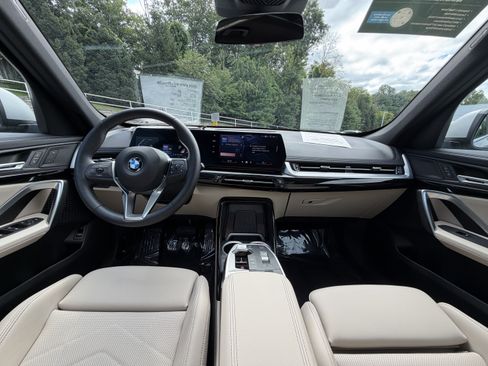 Used 2024 BMW X1 xDrive28i w/ Convenience Package AWD/4WD image 17