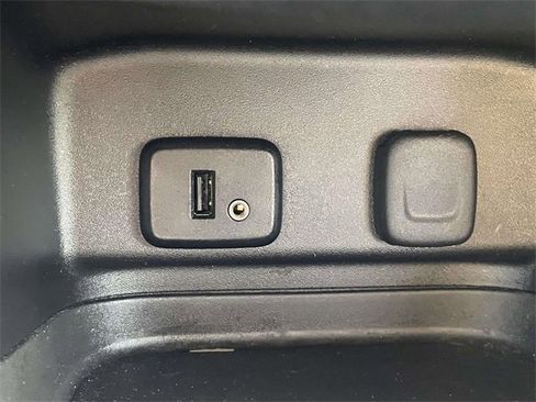 Used 2018 Chevrolet Equinox LT image 20