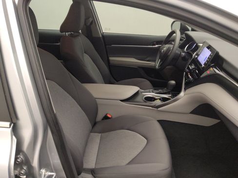 Used 2022 Toyota Camry LE w/ Convenience Package FWD image 21