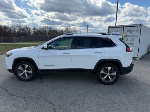Used 2019 Jeep Cherokee Limited image 9