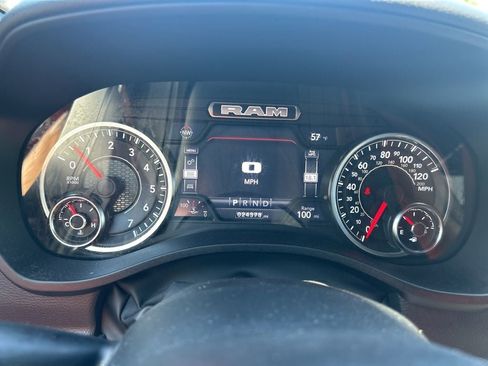 Used 2022 RAM 1500 Big Horn AWD/4WD image 15