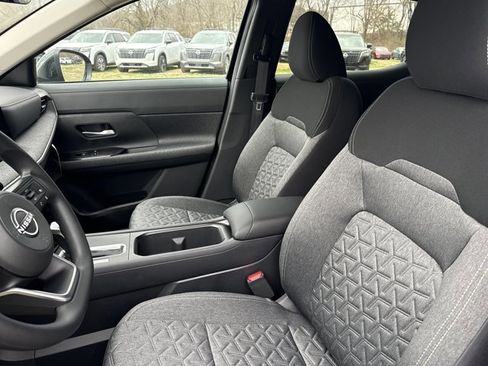 New 2026 Nissan Kicks SV image 5